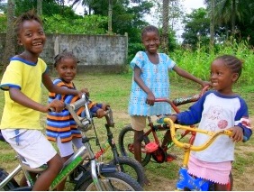 Ajaratu is second from the right
