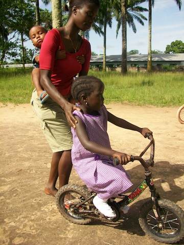 Britt 14  Instructor Kadiatu with nephew Tommy teaching Yamboom